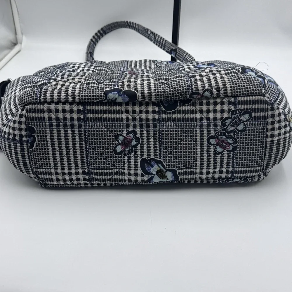 Vera Bradley excellent no